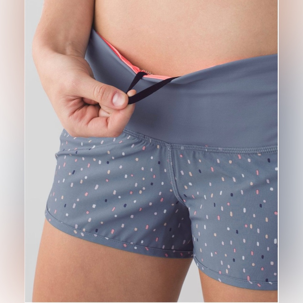 Lululemon Size 6 Original Speed Shorts Confetti Cake Multi Grey Blue Denim